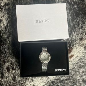 NIB Seiko Womens Tressia Silver Watch